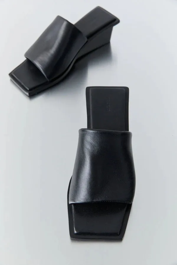 90's Wedge Heel - Black
