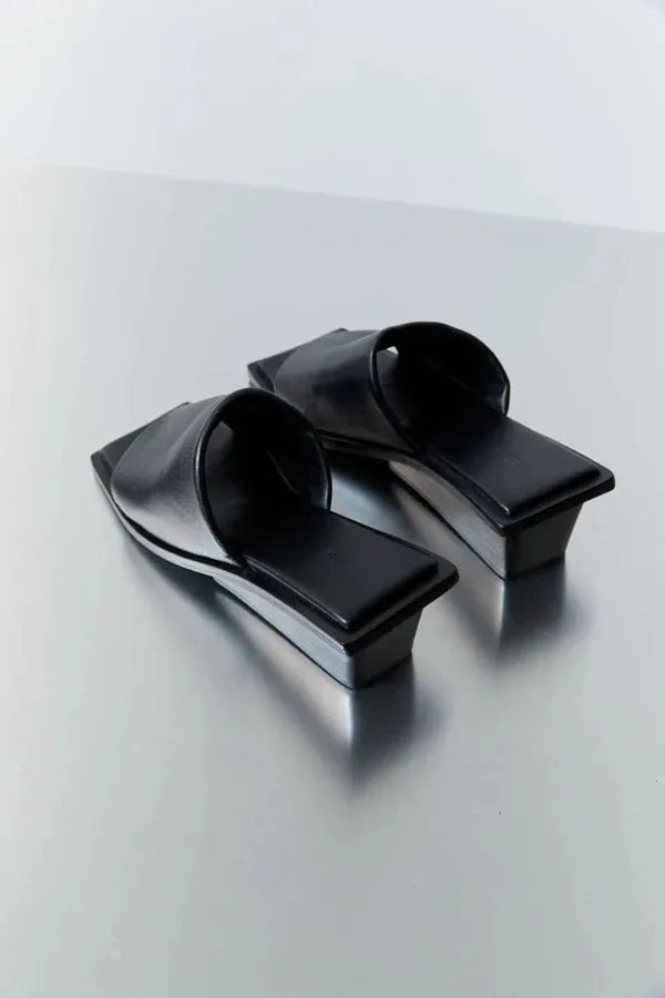 90's Wedge Heel - Black