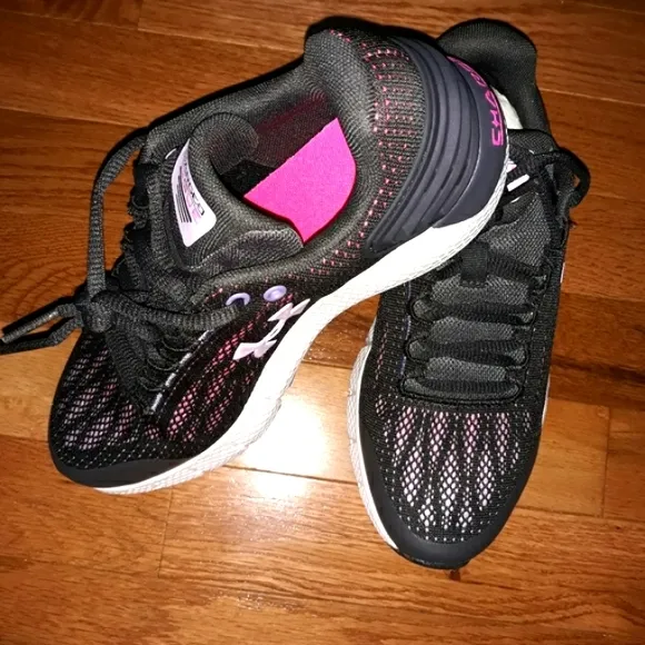 Brand new Under Armour  gray/pink sneakers