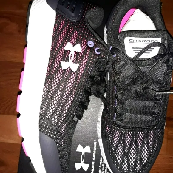 Brand new Under Armour  gray/pink sneakers