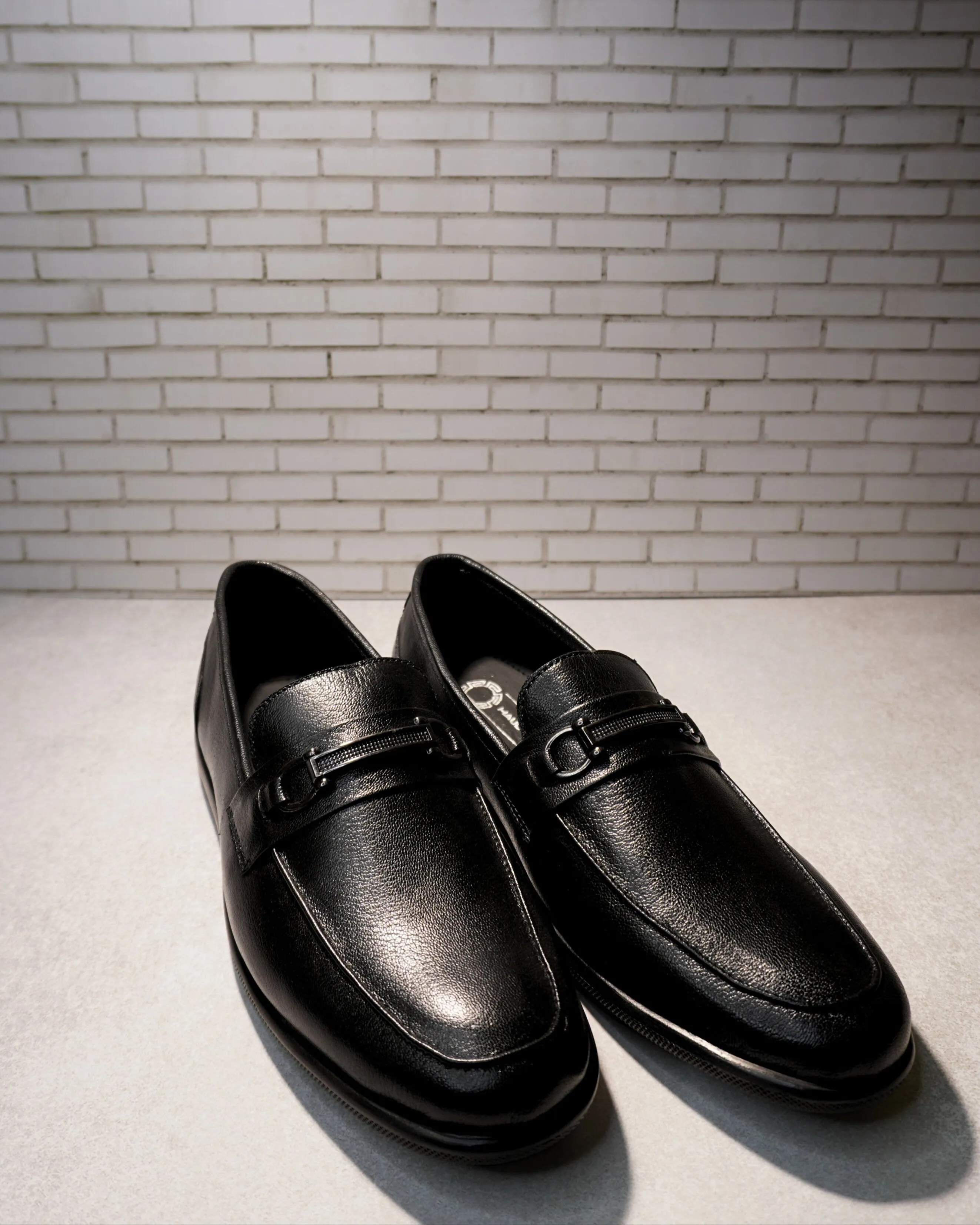 Buckle Super Soft Loafers Black