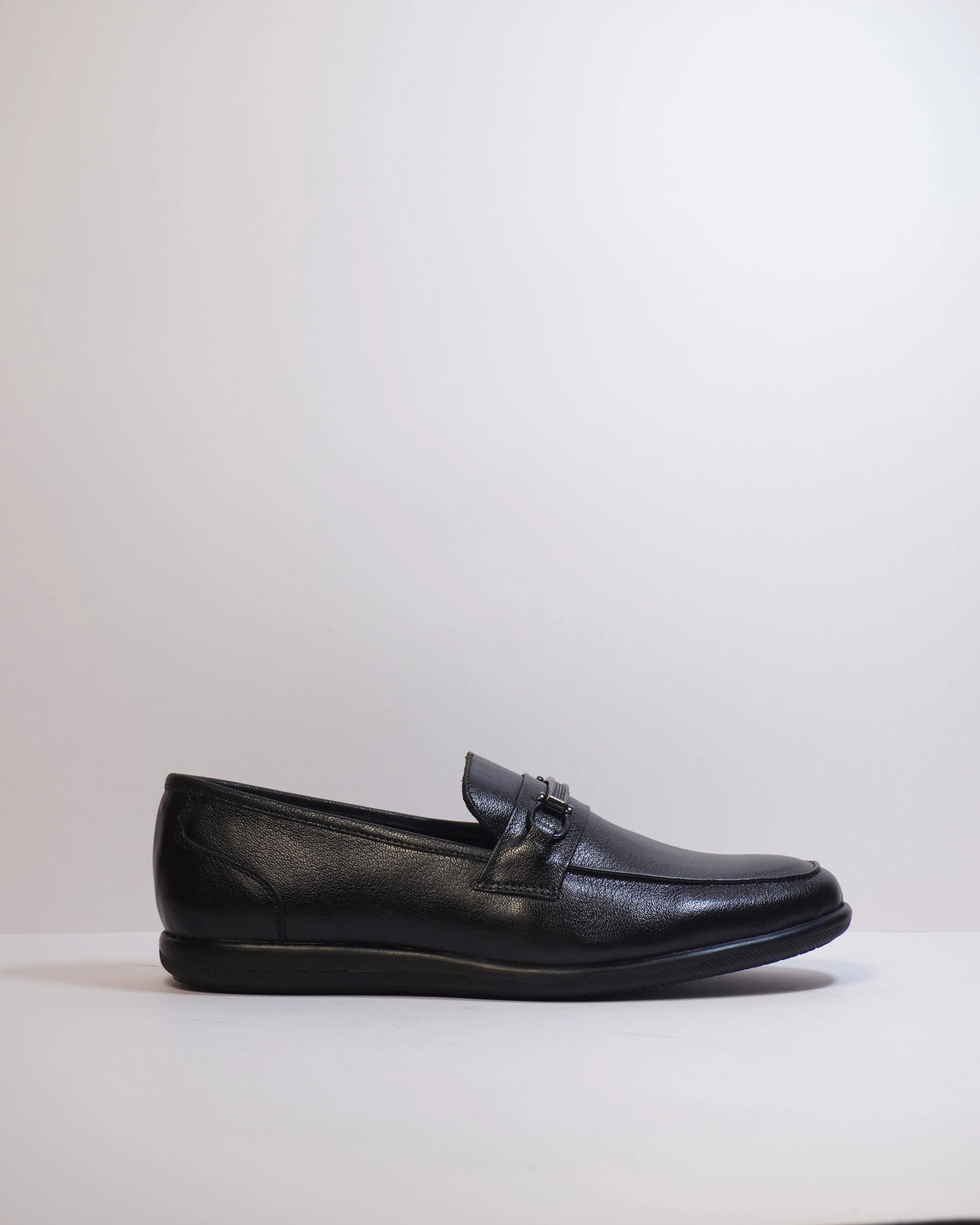 Buckle Super Soft Loafers Black
