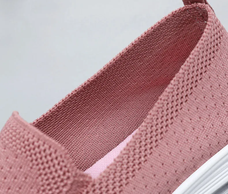 Classic Knitted Slip-On Sneakers for Women with Air Cushion Sole