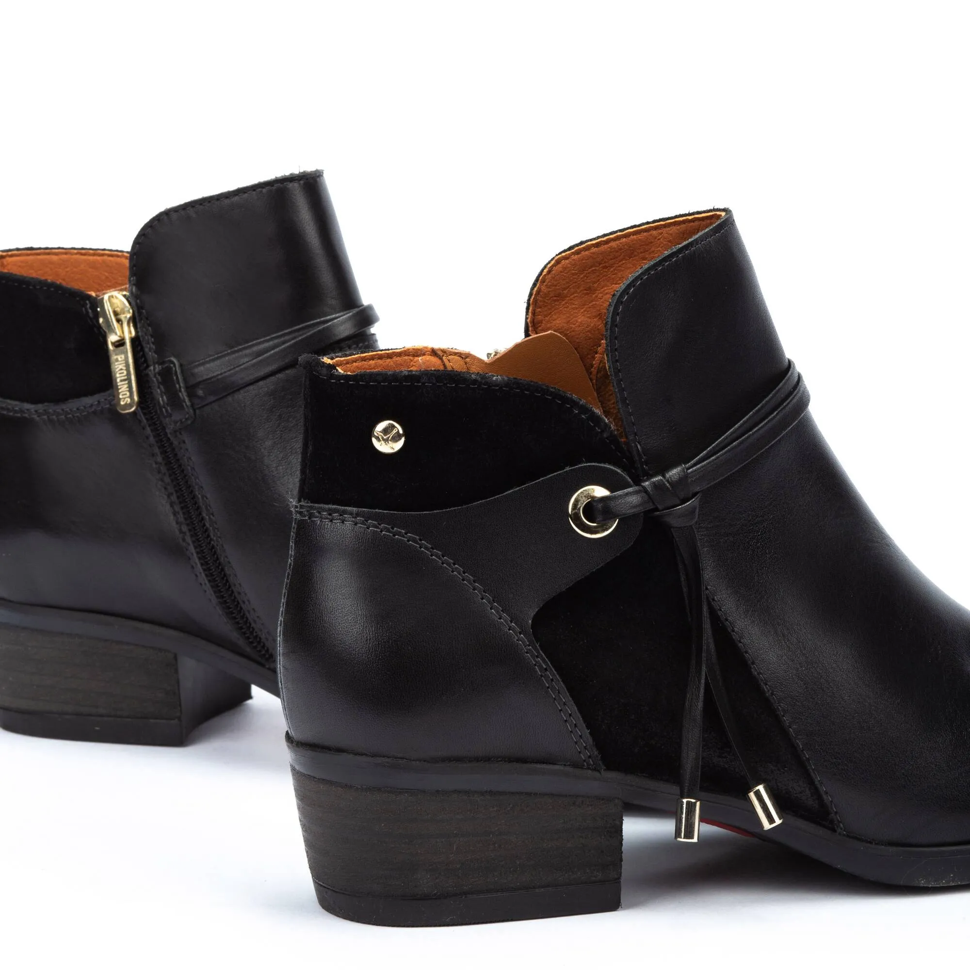 Daroca W1U-8505 (Black)