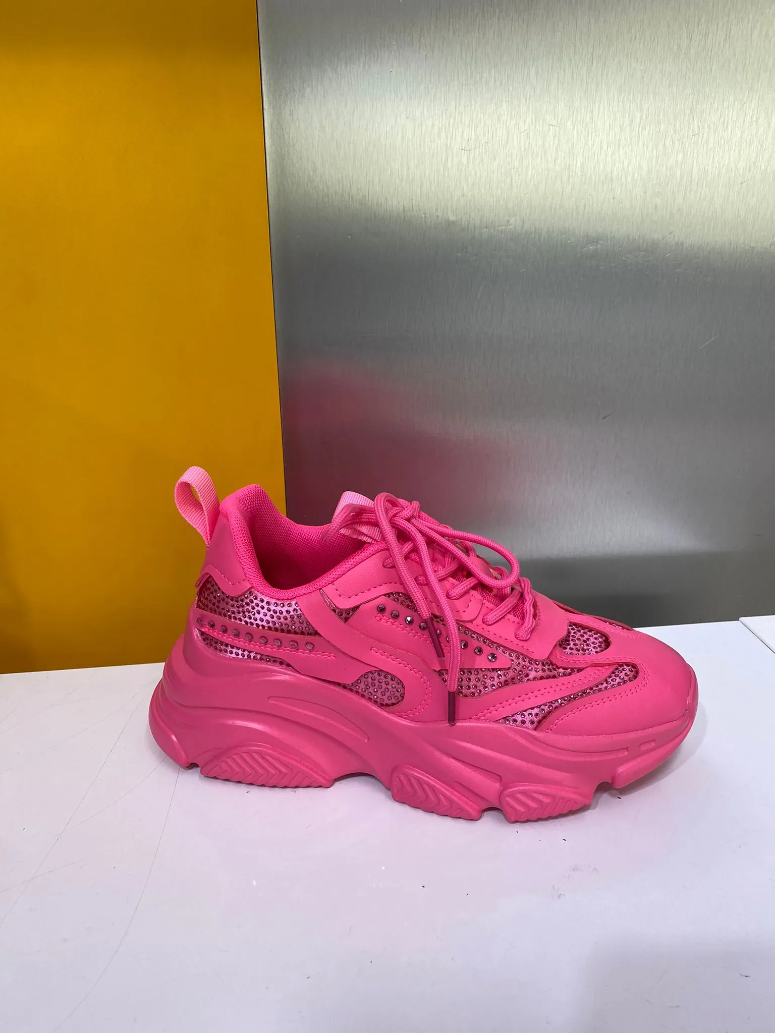 Diana Sneakers