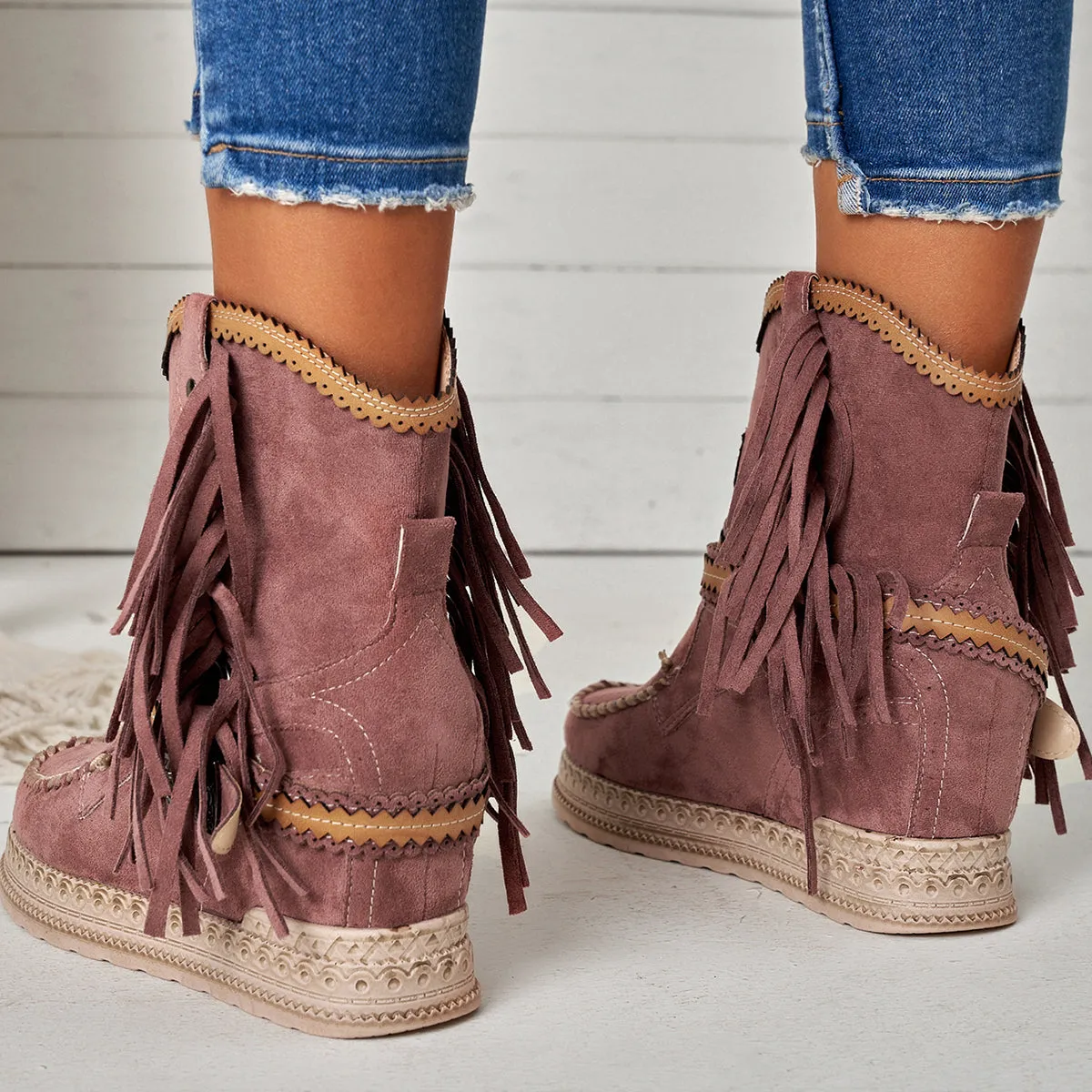 Fashionable and supportive orthopedic Boots