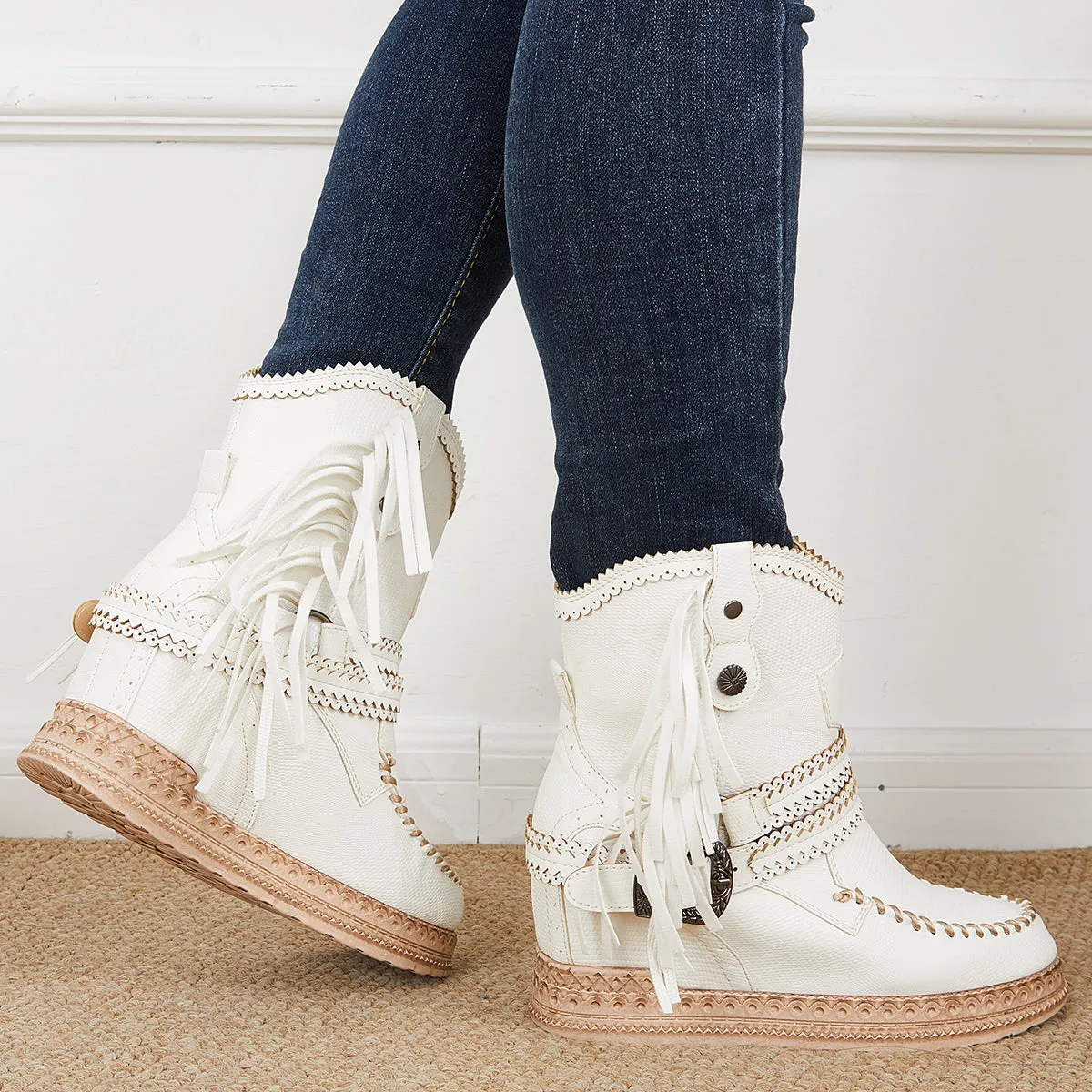 Fashionable and supportive orthopedic Boots