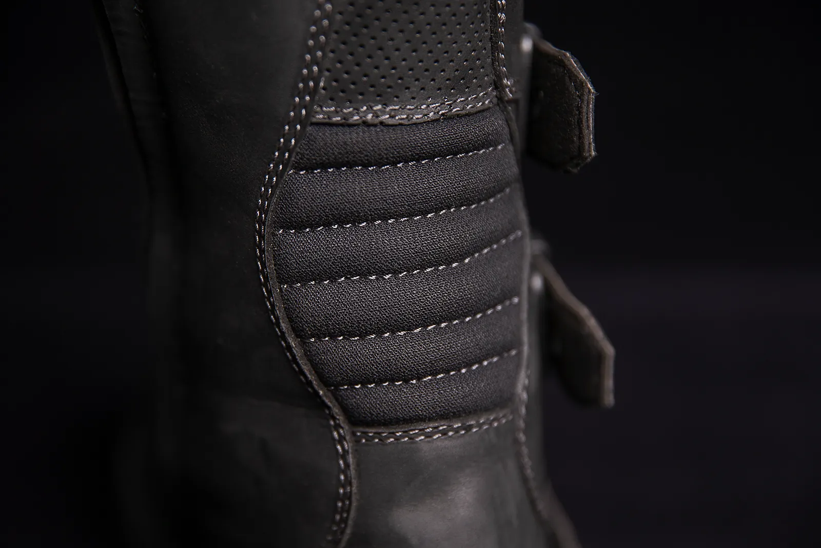 ICON Elsinore 2™ CE Boots - Black - Size 9 3403-1211