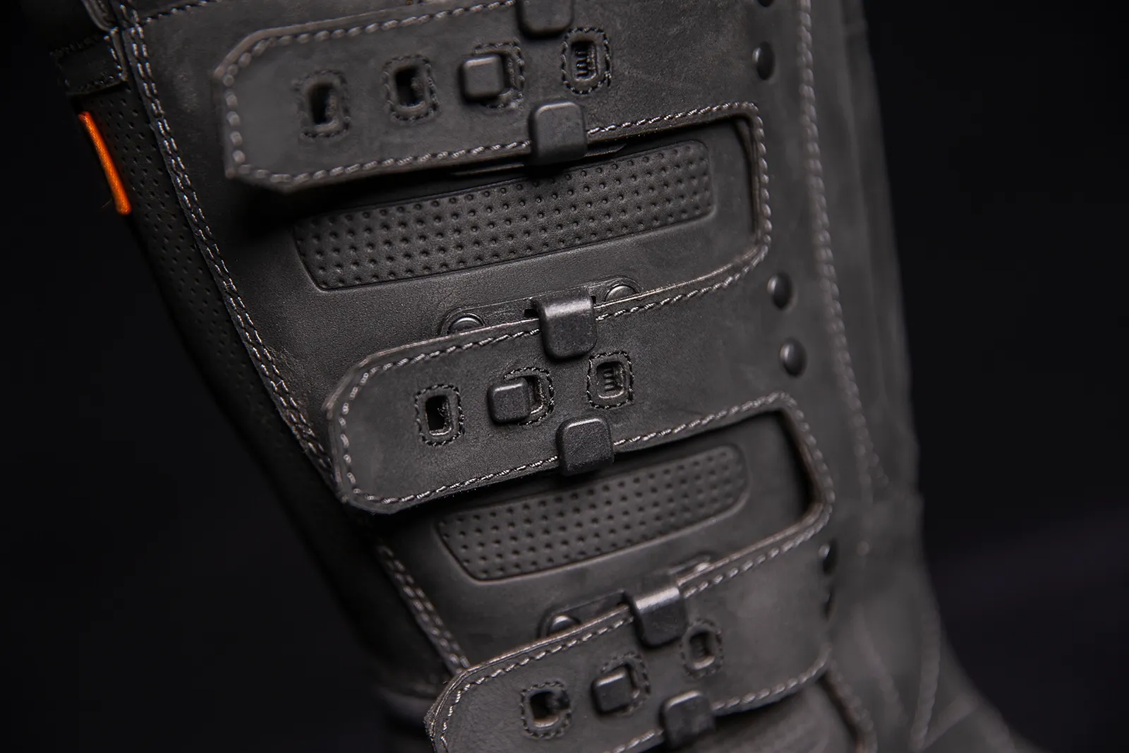 ICON Elsinore 2™ CE Boots - Black - Size 9 3403-1211
