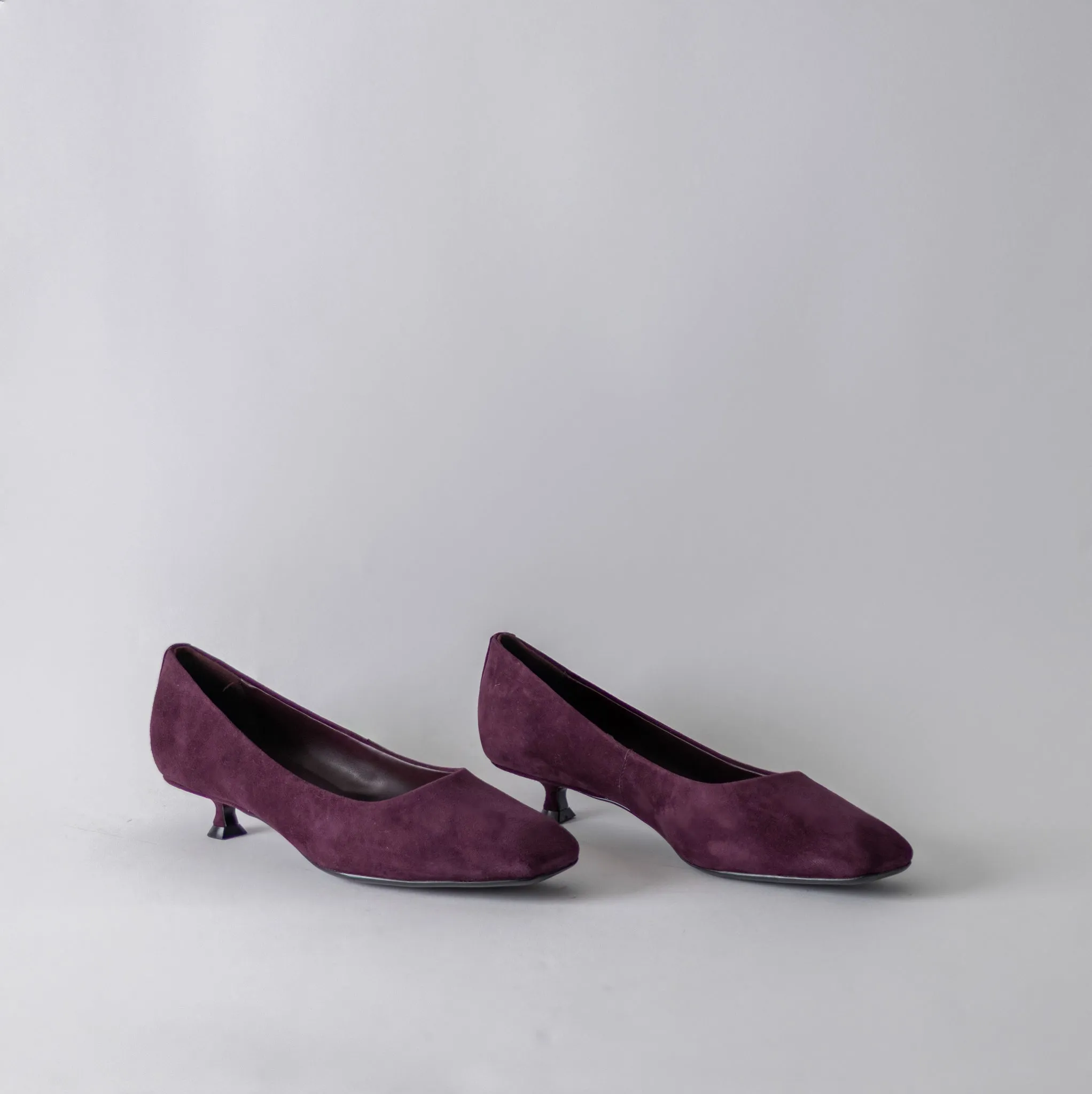 JEFFREY CAMPBELL SUBJECT SOFT PUMP DUSTY PURPLE SUEDE