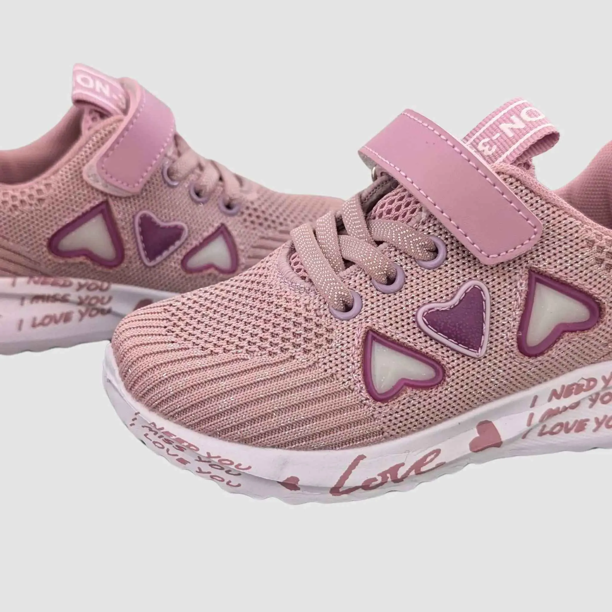 Love Heart Easy Strap Sneakers
