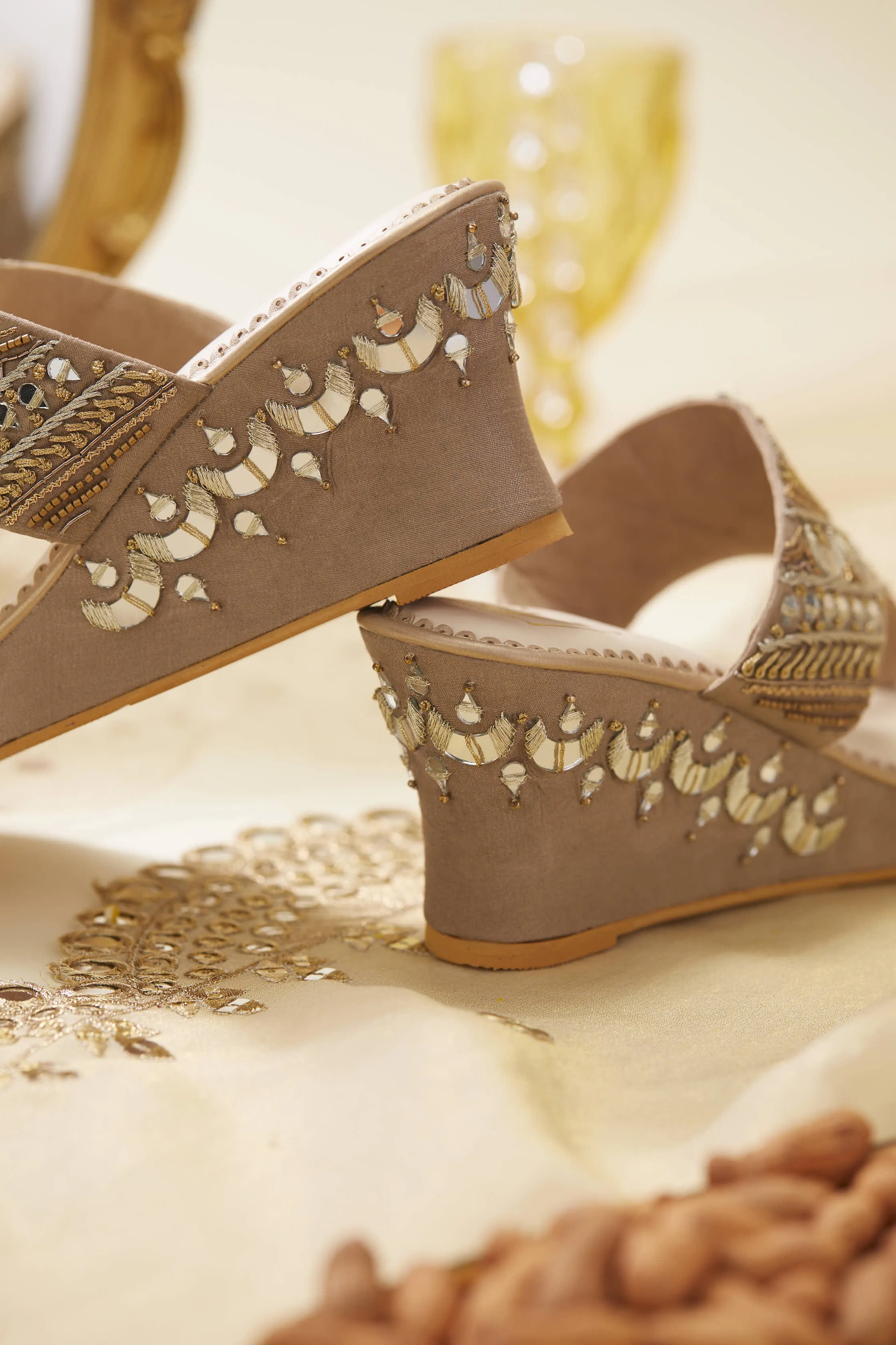 Mahira Gold Wedges