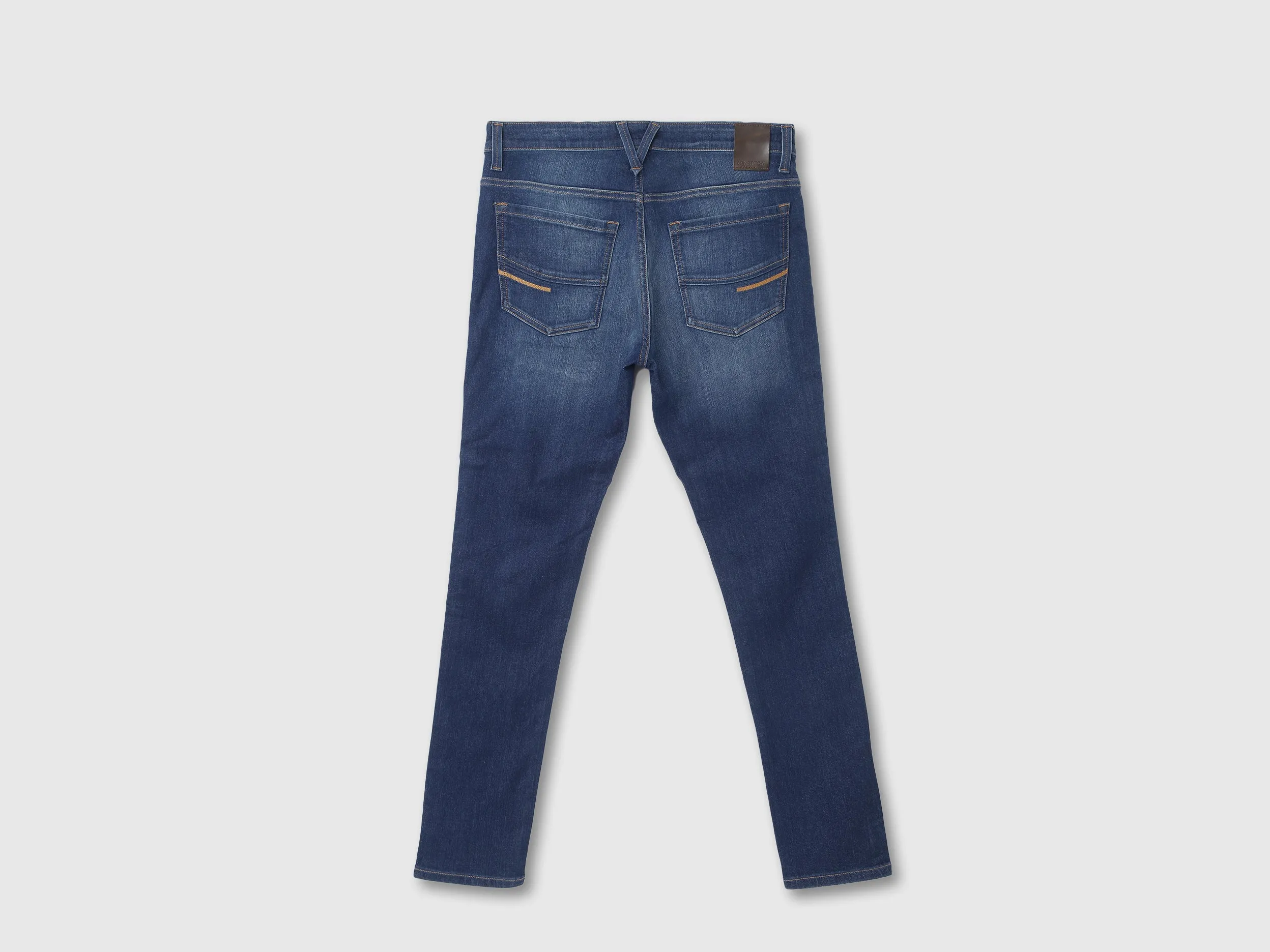 Mens Carrot Fit Solid Jeans