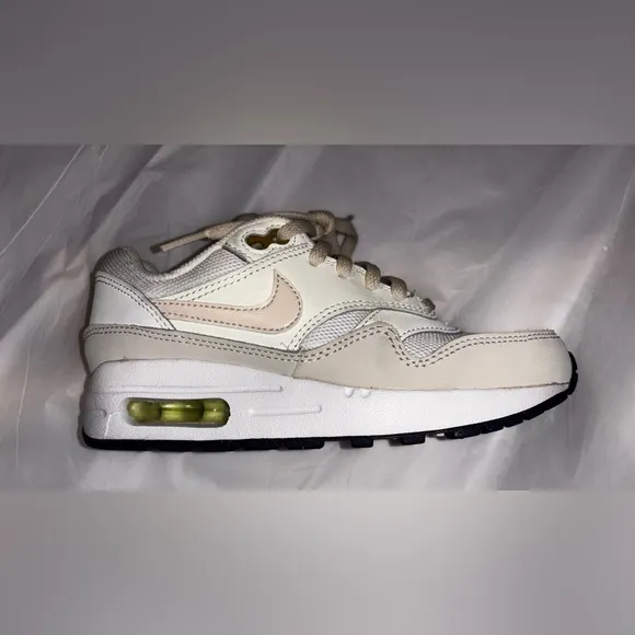 Nike Air Max 1 GS Kids 1.5 Grade School Sneakers in White/Bronzine