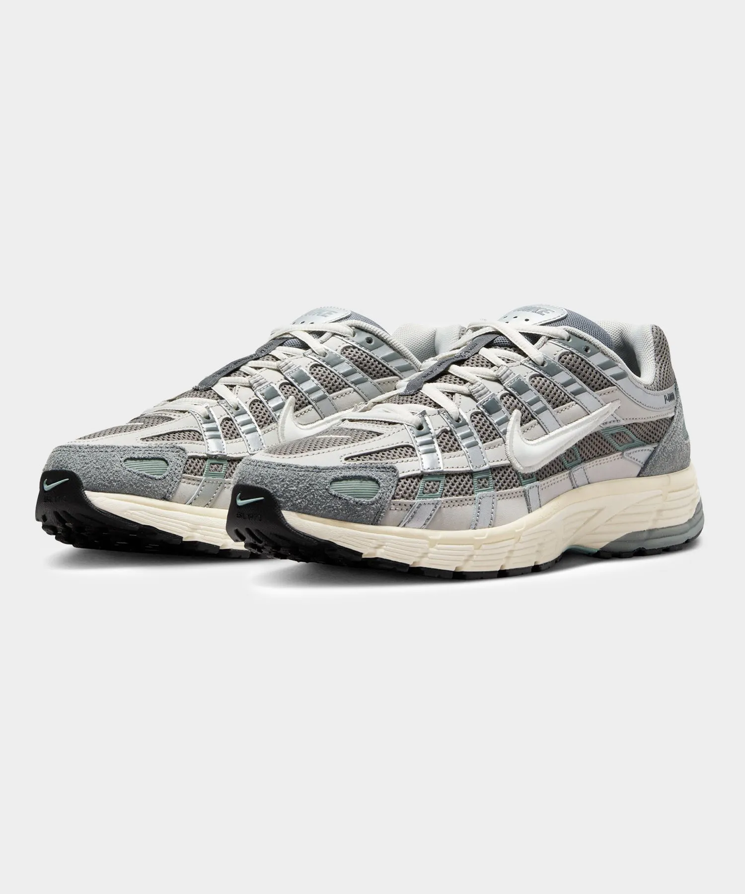 Nike P-6000 in Flat Pewter   Metallic Silver