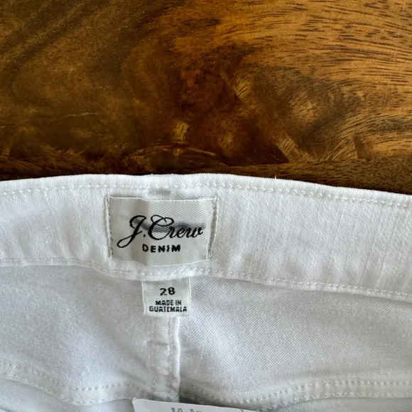 NWT J. Crew White 9&quot; mid-rise toothpick jean in white SZ 28