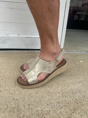 Ready or Not Wedges: Gold Metallic