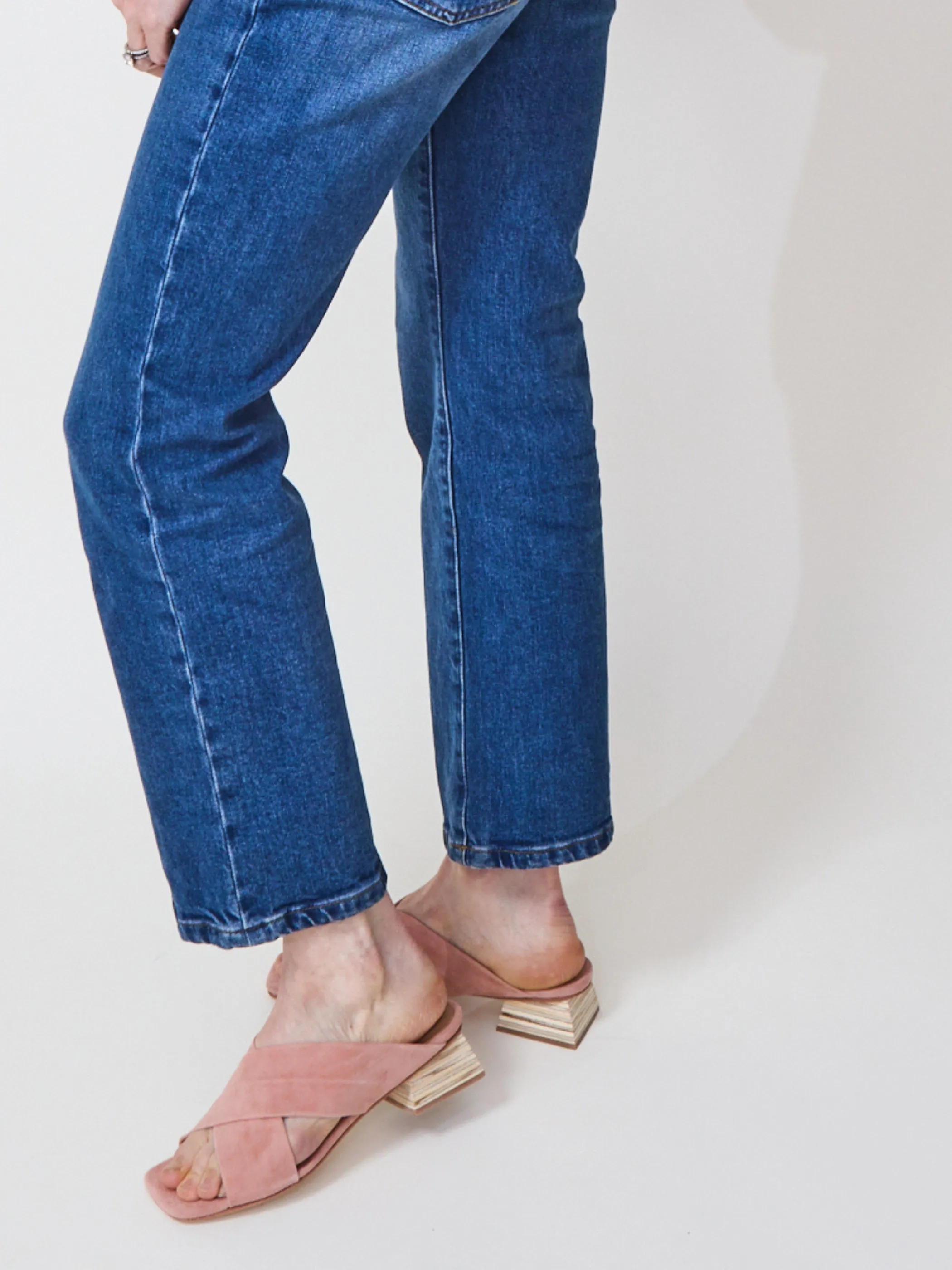 Sasha, rose suede