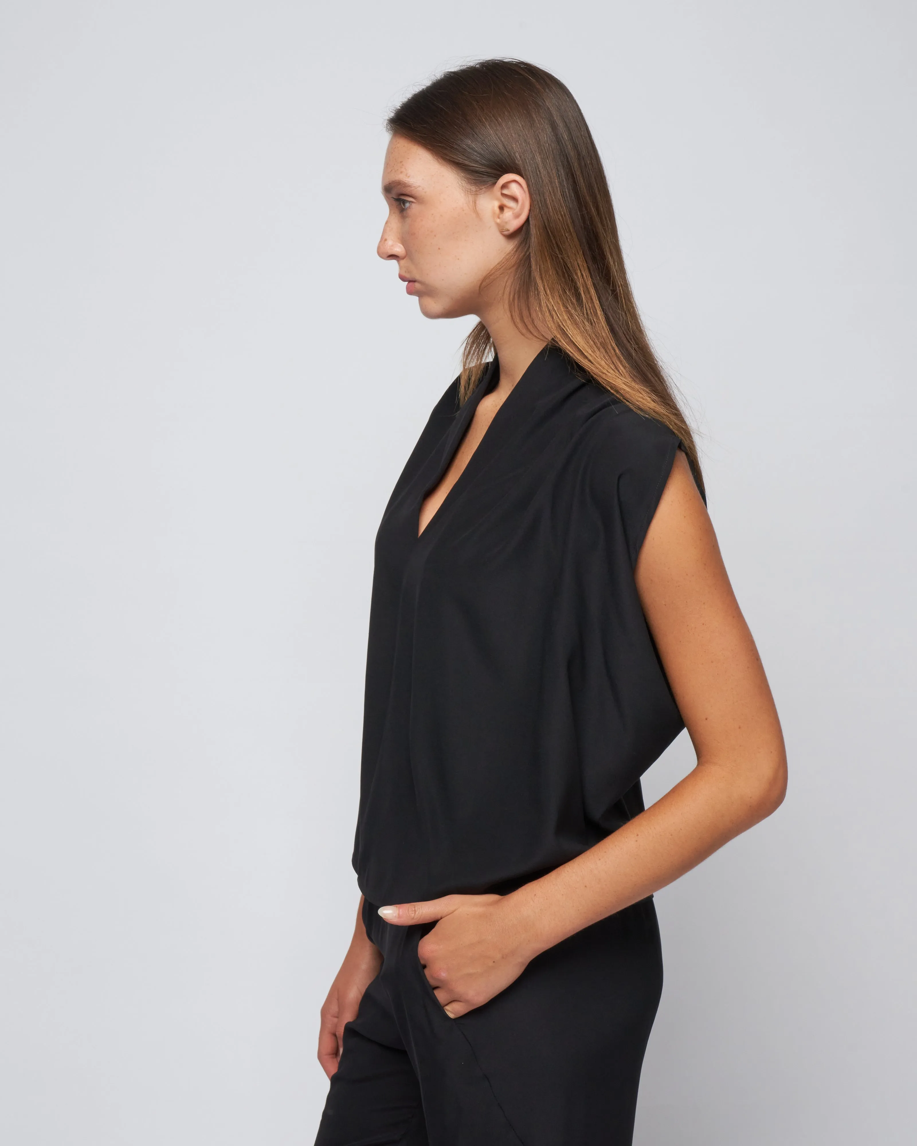 sola top - black