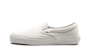 Vans Classic OG Classic Slip-On LX Sneakers 7.5 Women/6 Men Classic White