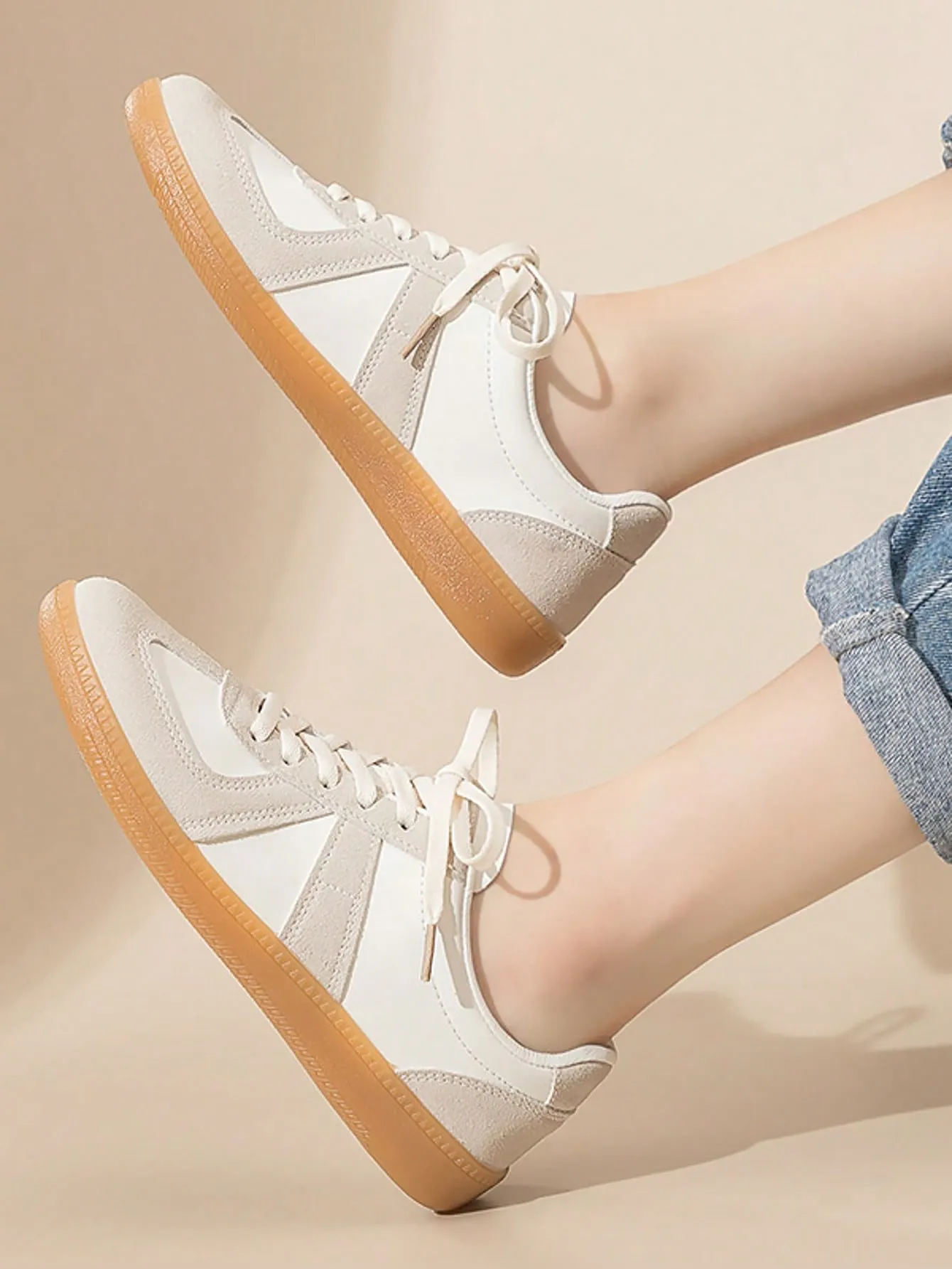 Versatile Women's Waterproof Retro Sneakers - Comfortable Low-Top Casual