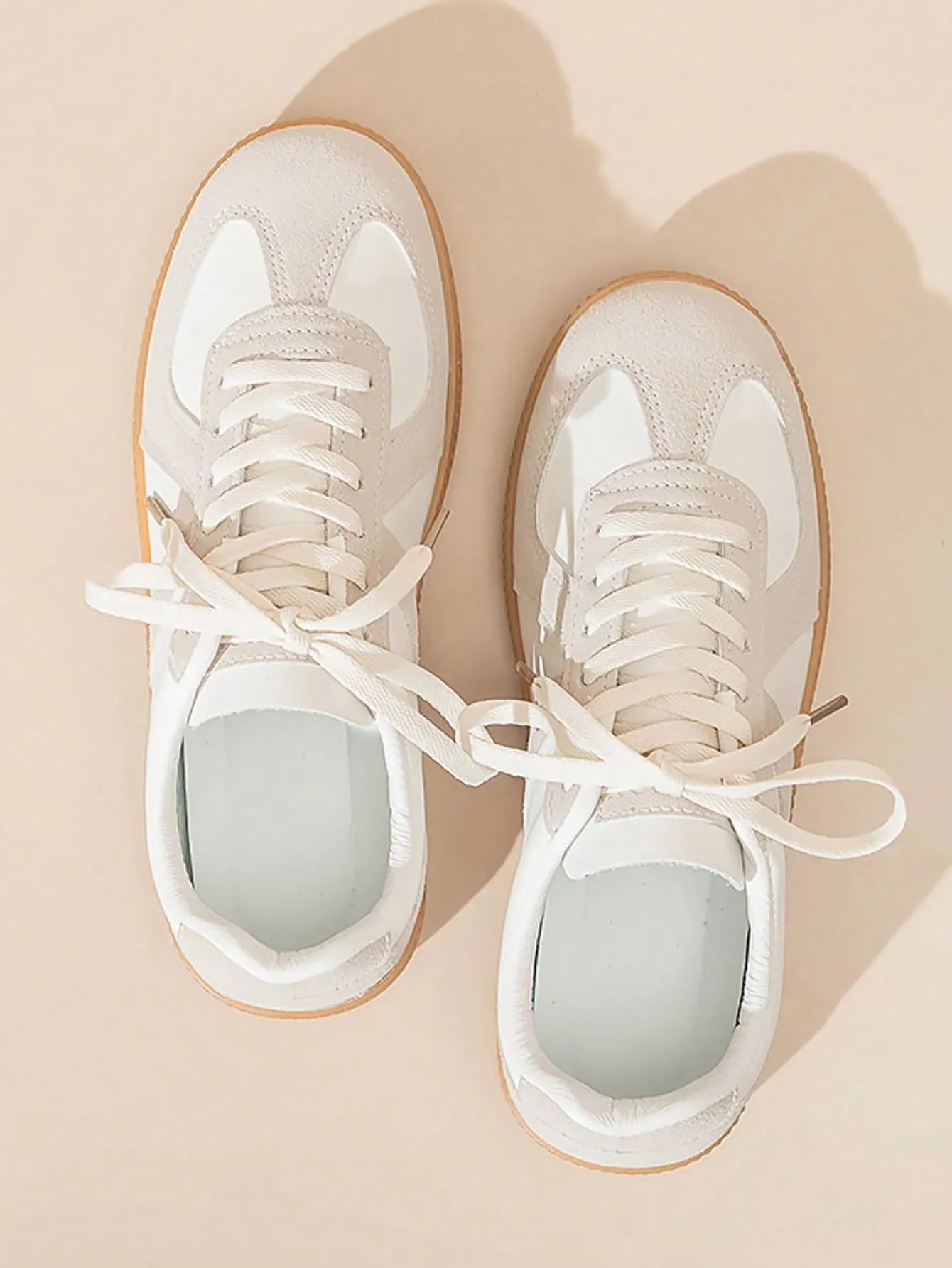 Versatile Women's Waterproof Retro Sneakers - Comfortable Low-Top Casual