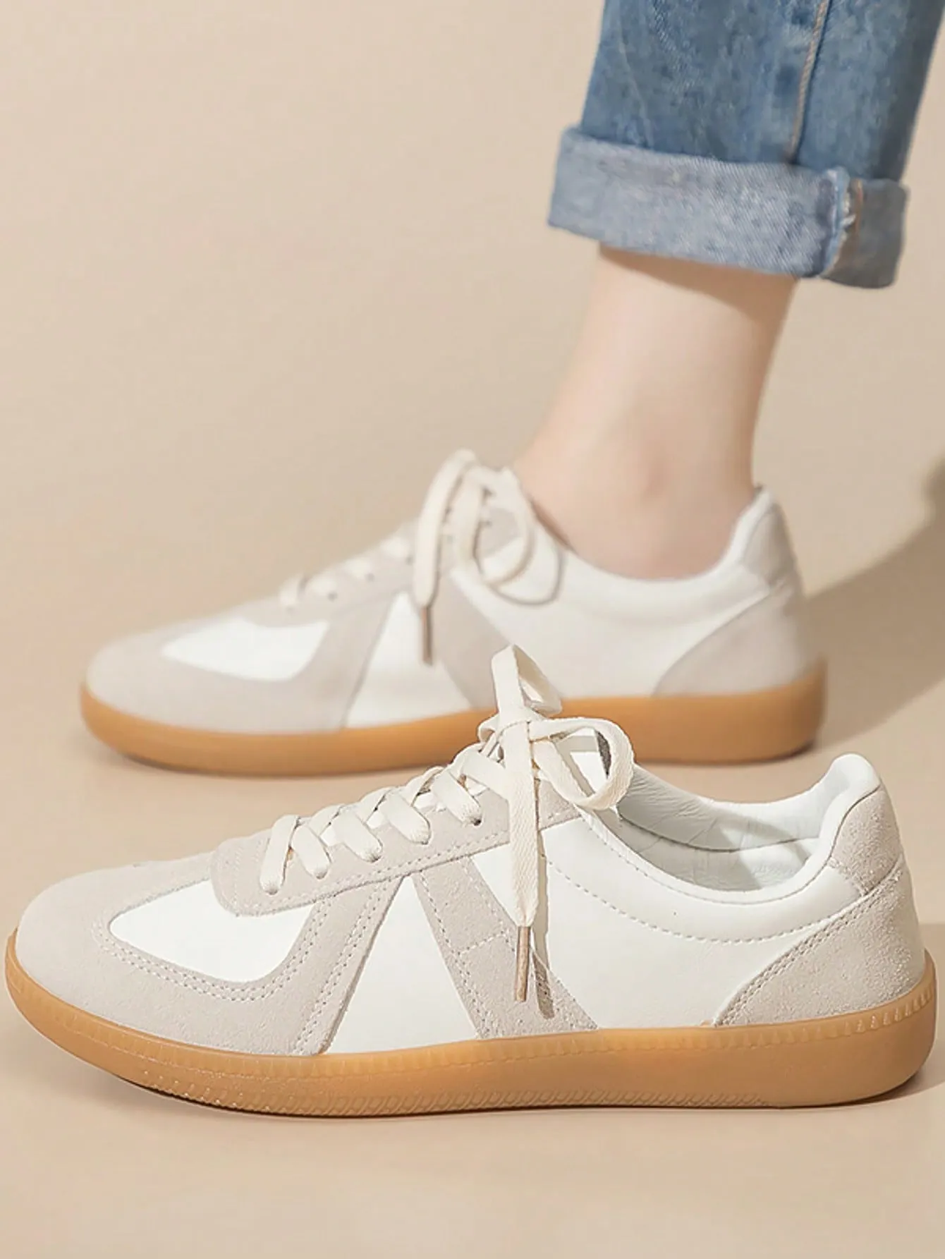 Versatile Women's Waterproof Retro Sneakers - Comfortable Low-Top Casual