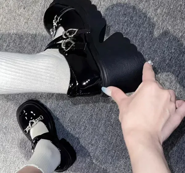 Women's - Chunky Heels - Stylish and Comfortable - Trendy Footwear for Every Occasion