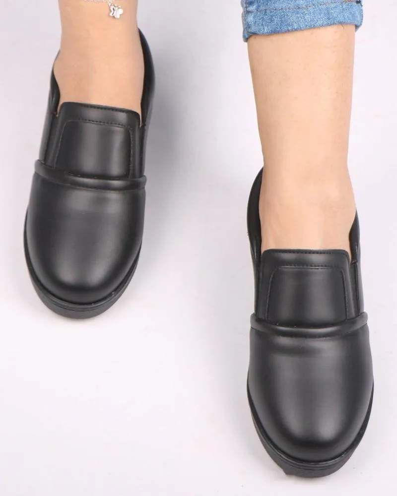 Women's Sneakers - 2027