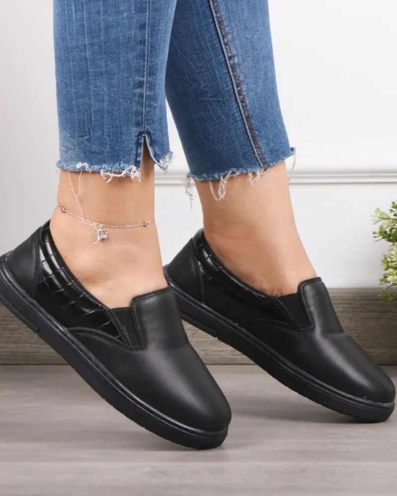 Women's Sneakers - 4009
