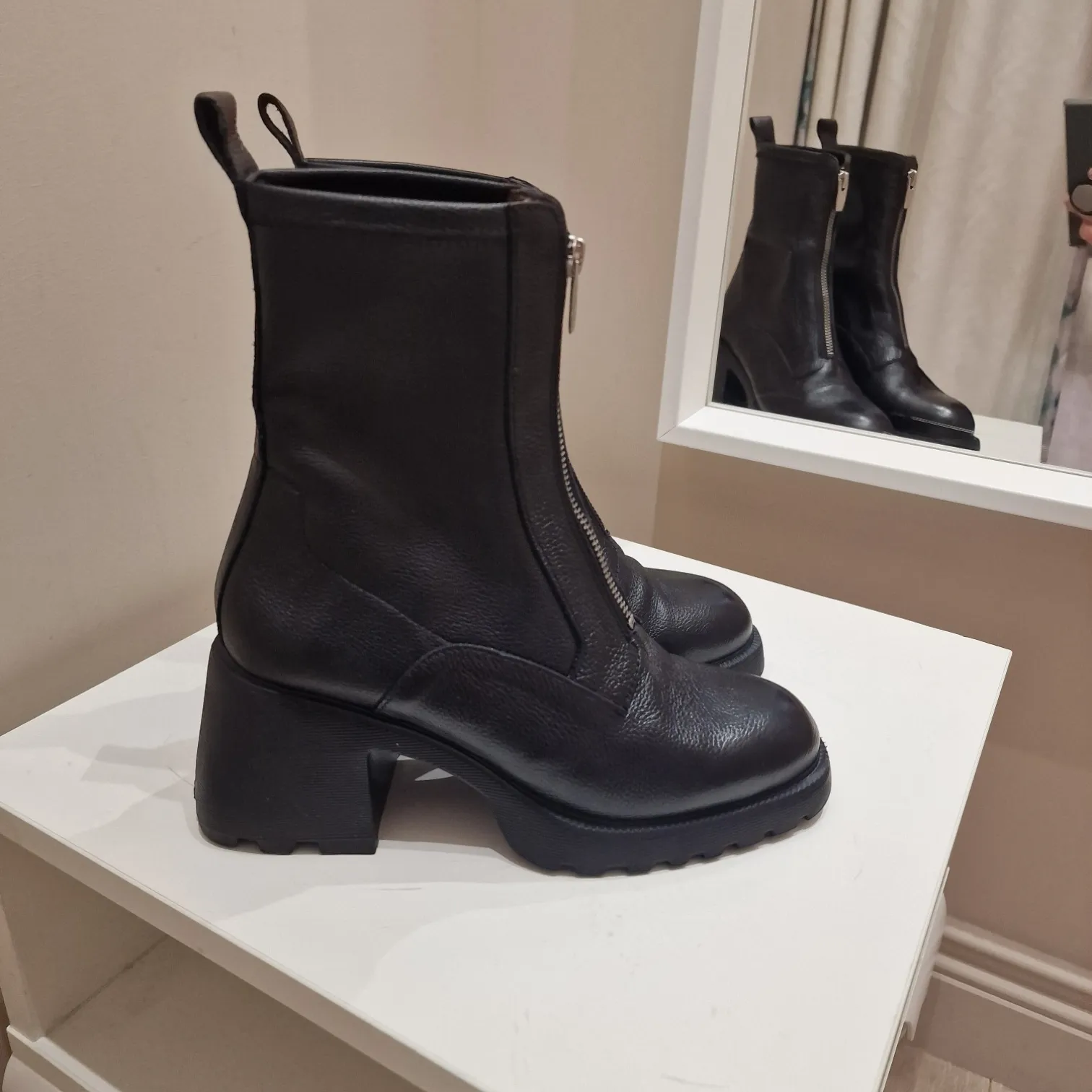 Wonder Black boots, size 5, new